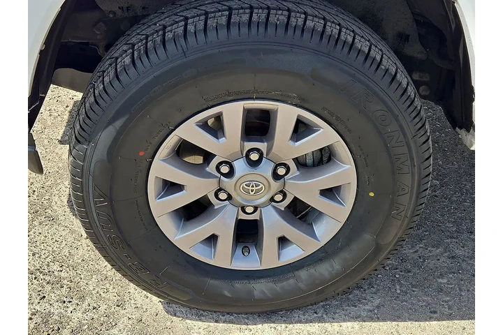 $25725 : Toyota Tacoma 2017 4x2 TRD S image 9