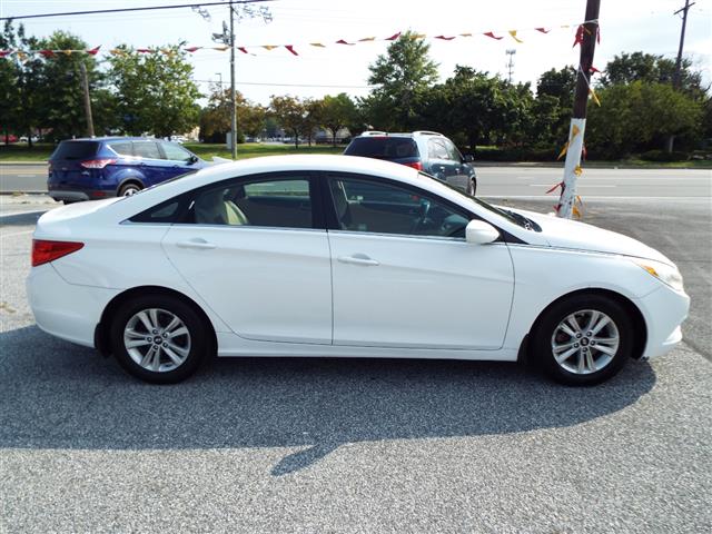 $10995 : 2011 Sonata image 2