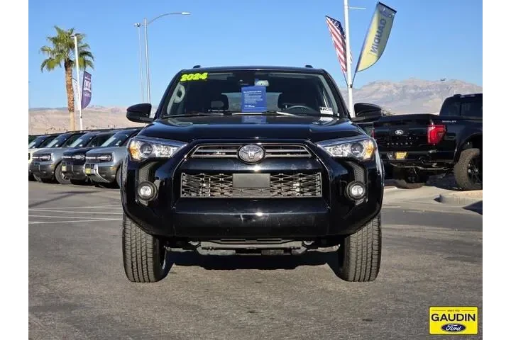 $37654 : Toyota 4Runner 2024 4x2 SR5 image 2