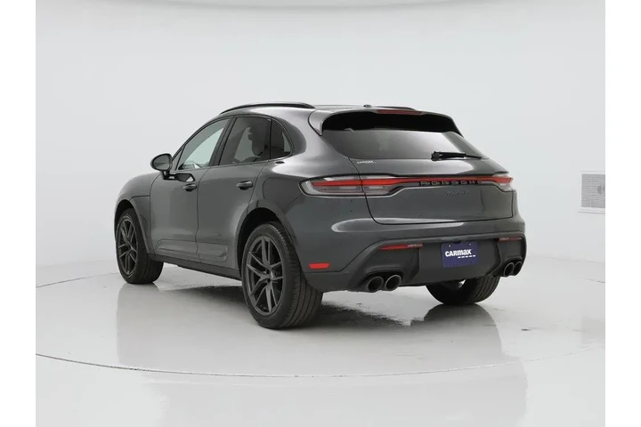 $39998 : Porsche Macan 2023 AWD T 4dr image 2
