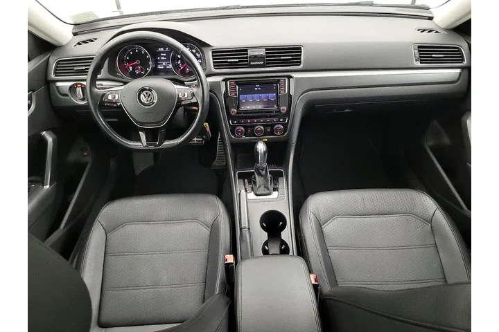 $13998 : Volkswagen Passat 2018 2.0T image 9