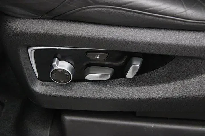 $32988 : Cadillac Escalade ESV 2018 4 image 8