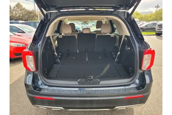 $30556 : Ford Explorer 2023 XLT 4dr S image 8