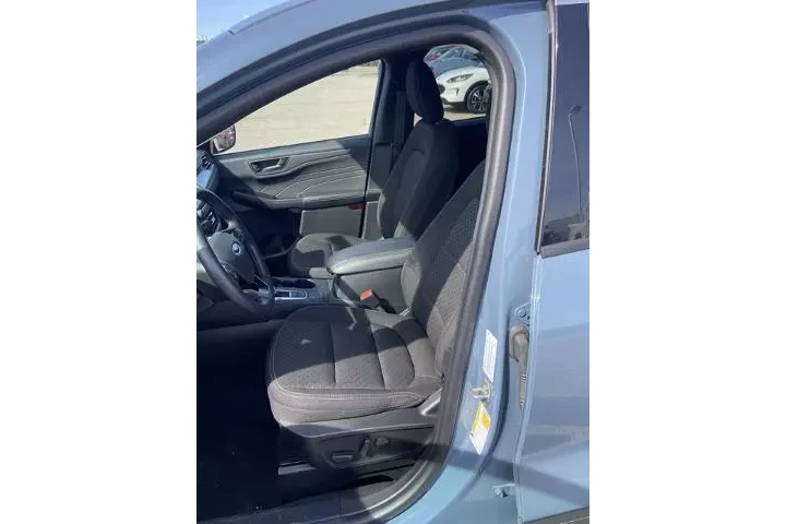 $25039 : Ford Escape 2023 AWD Active image 5