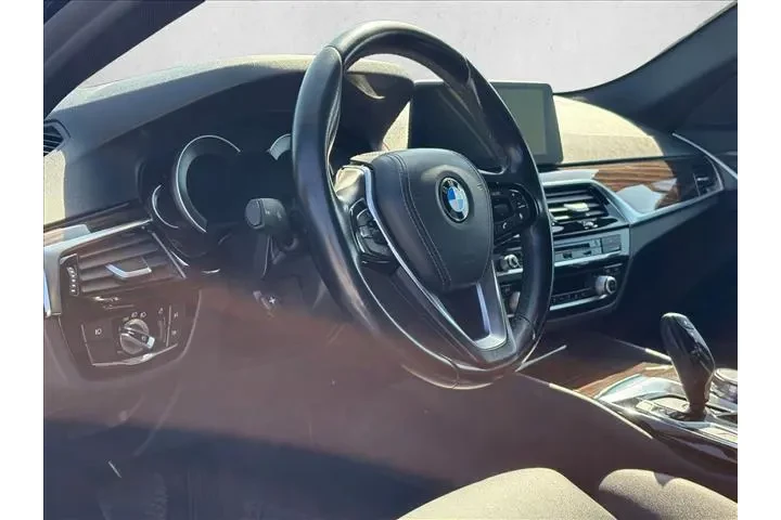 $13699 : BMW 5 Series 2018 530e iPerf image 10