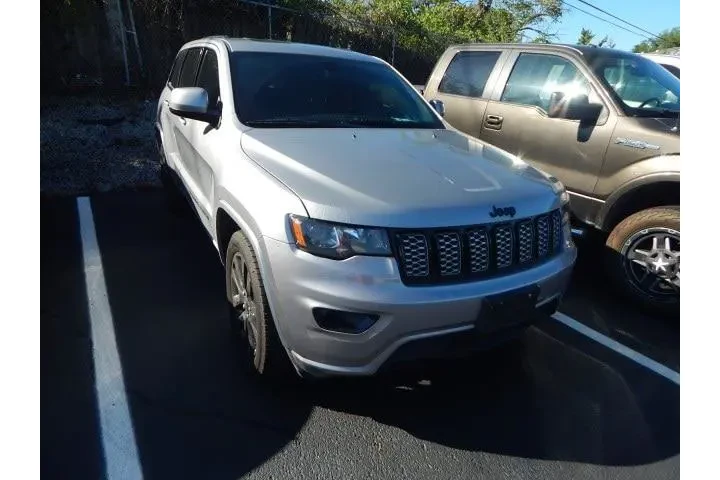 $12987 : Jeep Grand Cherokee 2017 4x4 image 3