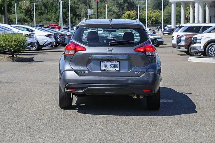 $9991 : Nissan Kicks 2019 SV 4dr Cro image 4