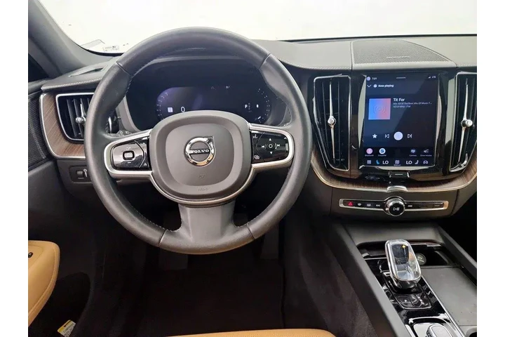 $30998 : Volvo XC60 2022 AWD B6 Inscr image 10