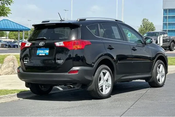 $19995 : Toyota RAV4 2015 AWD Limited image 2