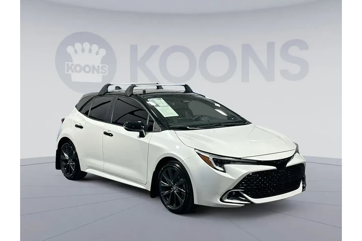 $24877 : Toyota Corolla Hatchback 202 image 7