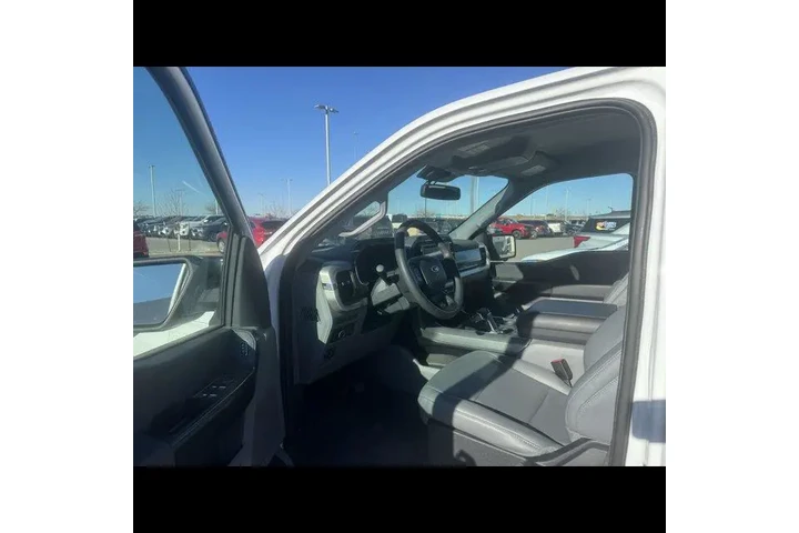 $33999 : Ford F-150 Lightning 2022 AW image 4