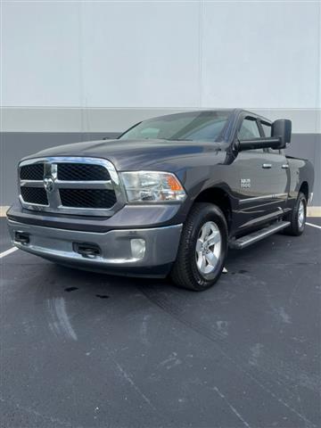 $15995 : 2014 RAM 1500 SLT Quad Cab 4WD image 5