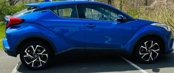 $25500 : 2019 C-HR XLE image 4