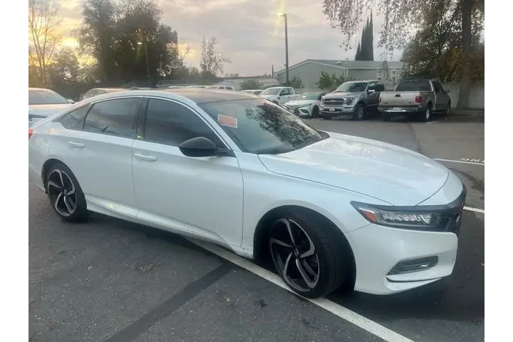 $22988 : Honda Accord 2019 Sport 4dr image 1