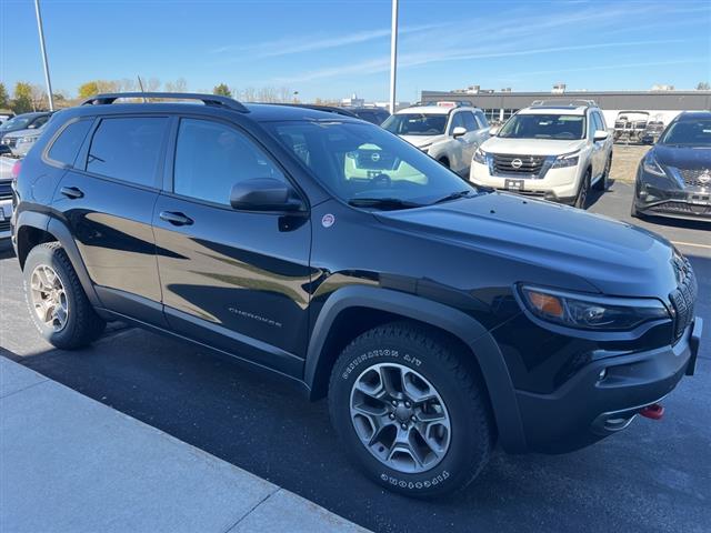 $24332 : Pre-Owned 2021 Cherokee Trail image 6