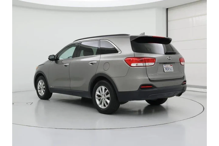 $14599 : Kia Sorento 2016 AWD LX V6 4 image 2