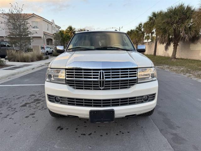 $8888 : 2008 Navigator image 3