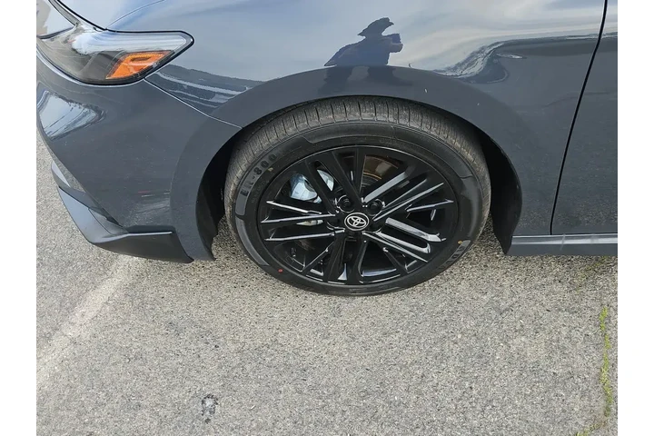 $26500 : Toyota Camry 2025 SE 4dr Sed image 3