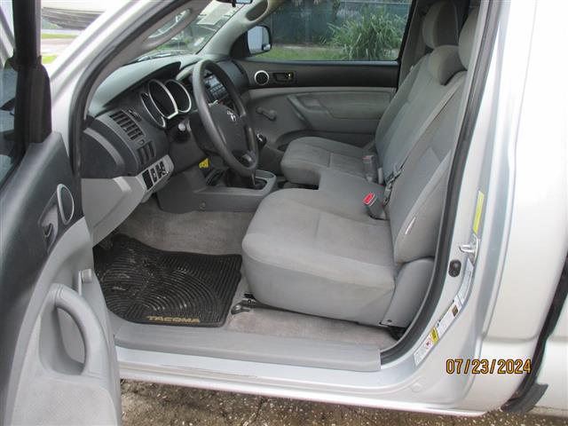 $13995 : 2009 Tacoma image 9