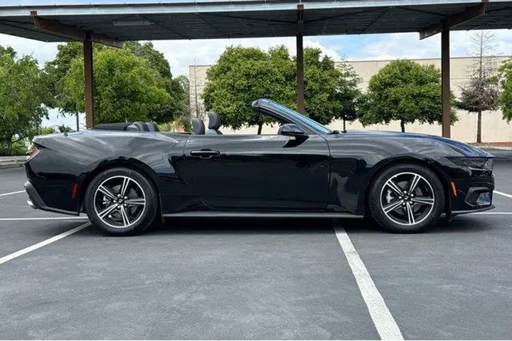 $32403 : Ford Mustang 2025 EcoBoost 2 image 10
