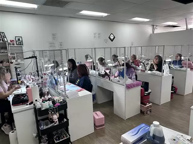 Curso de uñas image 3