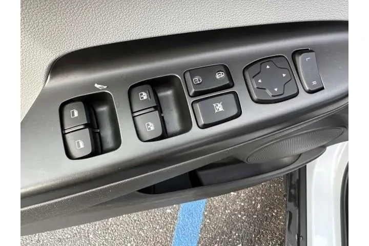 $19999 : Hyundai KONA 2023 AWD SEL 4d image 9