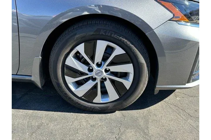 $22598 : Nissan Altima 2025 2.5 S 4dr image 10