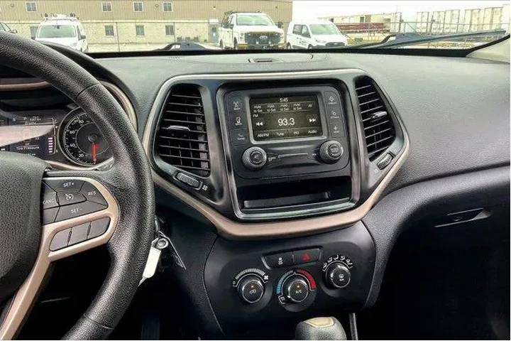 $16995 : Jeep Cherokee 2017 Sport 4dr image 6