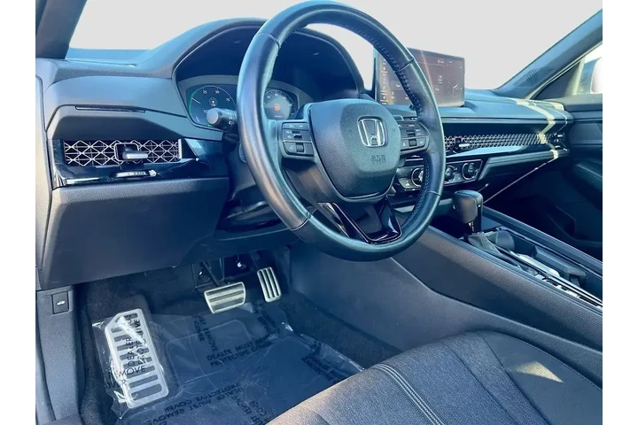 $28800 : Honda Accord Hybrid 2023 Spo image 9