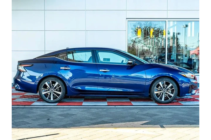 $24288 : Nissan Maxima 2023 3.5 SV 4d image 6