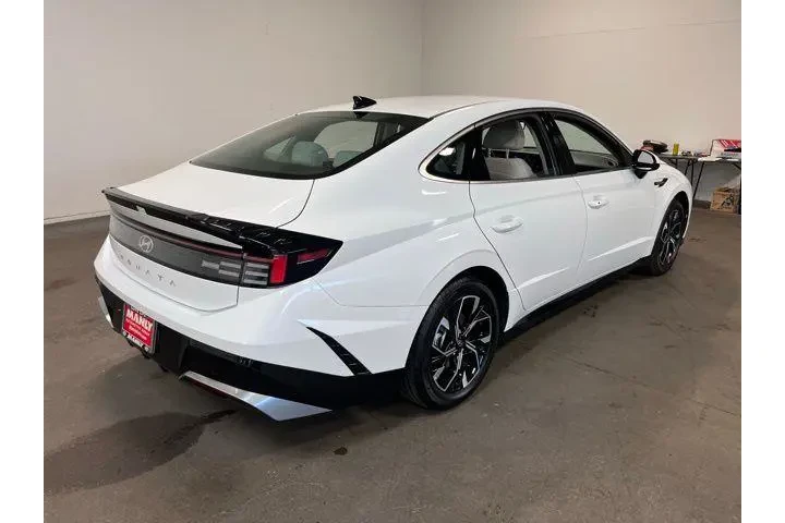 $23449 : Hyundai SONATA 2024 image 5