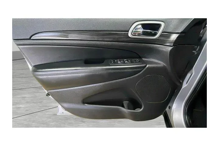 $18993 : Jeep Grand Cherokee 2020 4x4 image 9