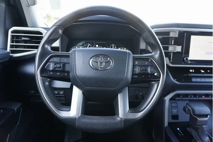 $32988 : Toyota Tundra 2023 4x2 SR5 4 image 10