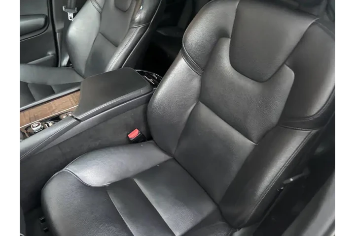 $19999 : 2018 XC90 T6 Momentum image 6