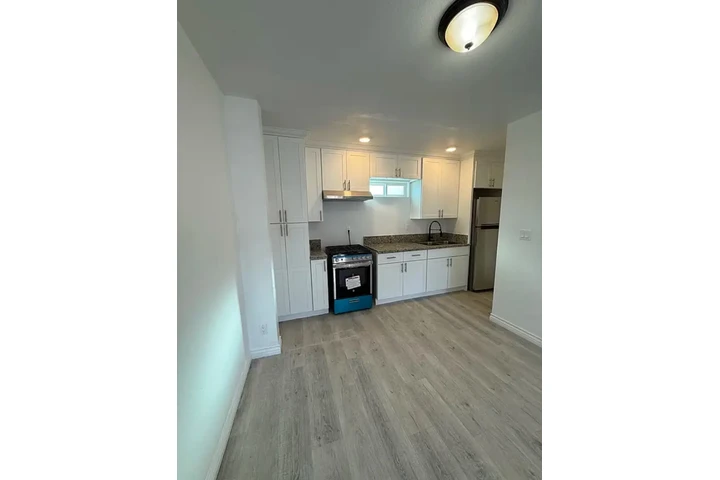 $1550 : House for rent image 2