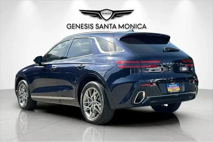 $35558 : Genesis GV70 2023 AWD 2.5T S image 8