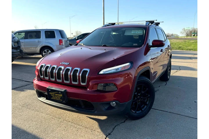 $7999 : 2014 Cherokee Latitude 4WD image 2