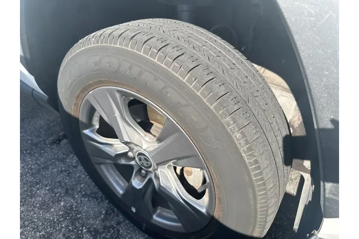 $28000 : Toyota RAV4 2024 XLE 4dr SUV image 3