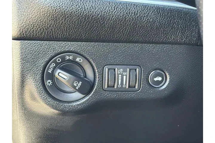 $23915 : Dodge Challenger 2022 AWD GT image 9