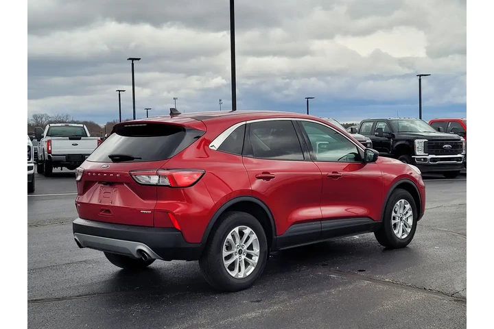 $22994 : Ford Escape 2022 AWD SE 4dr image 4