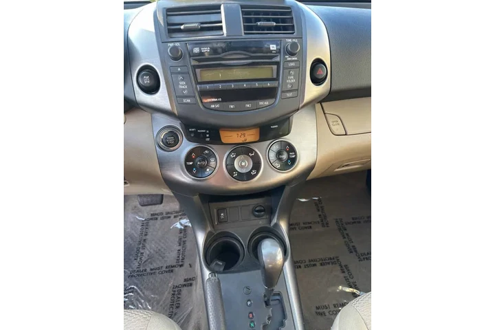 2009 RAV4 Limited image 10