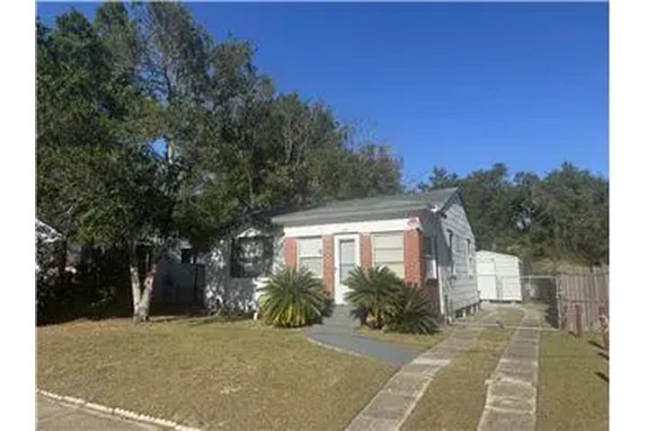 $600 : Rental property with 1 bedro image 1