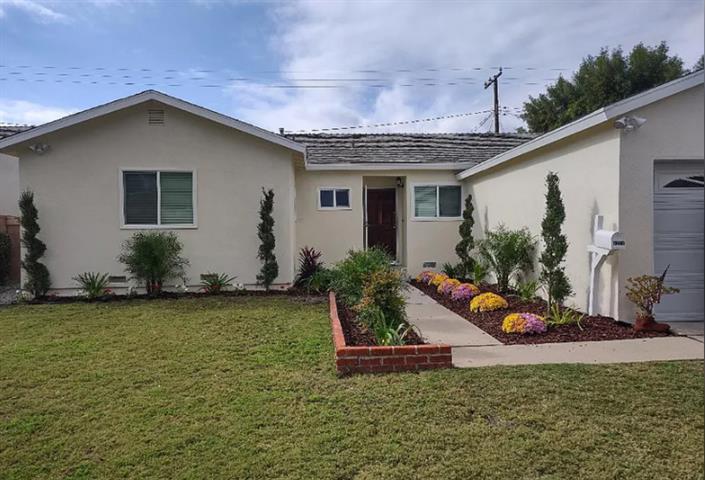 $2920 : Lovely just remodeled 4 bedroo image 1