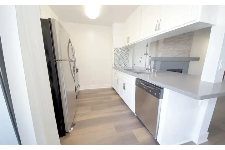 $1450 : 1 Bedroom unit in Lynwood image 7