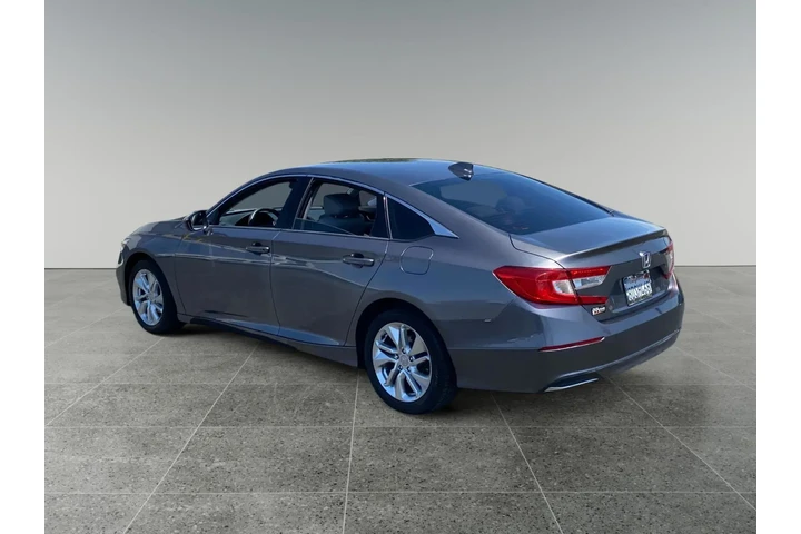 $18222 : Honda Accord 2018 LX 4dr Sed image 2
