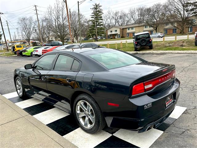 $12991 : 2013 Charger 4dr Sdn RT Plus image 3