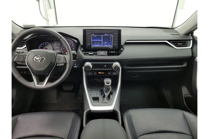 $28998 : Toyota RAV4 2022 AWD XLE Pre image 9