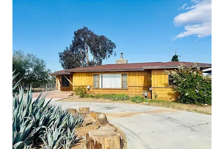 $1350 : +Single Story Littlerock Home+ image 1
