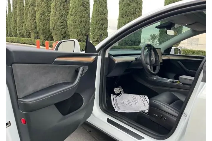 $31489 : Tesla Model Y 2022 AWD Perfo image 6