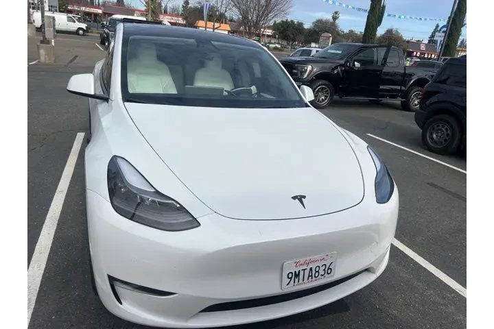$36988 : Tesla Model Y 2024 AWD Perfo image 4